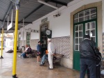 駅のホームの人々・タヴィラ　in portugal